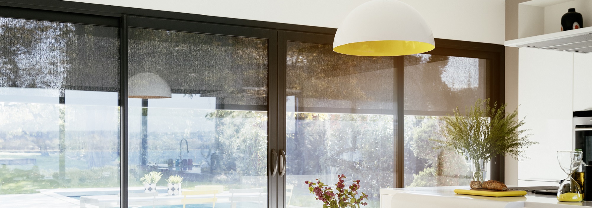 Rideaux depuis l’intérieur de la cuisine